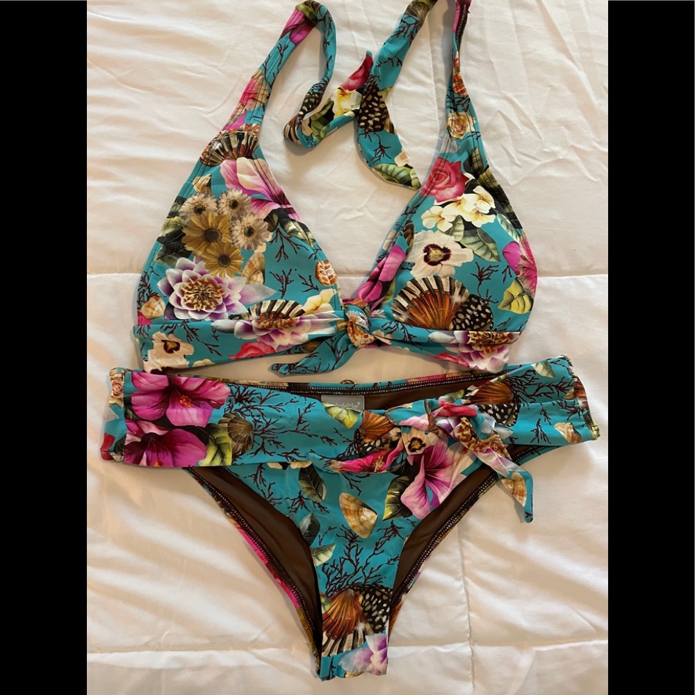 Onda de Mar Bikini